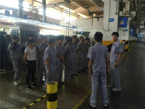 16年青島海爾實習學生照片