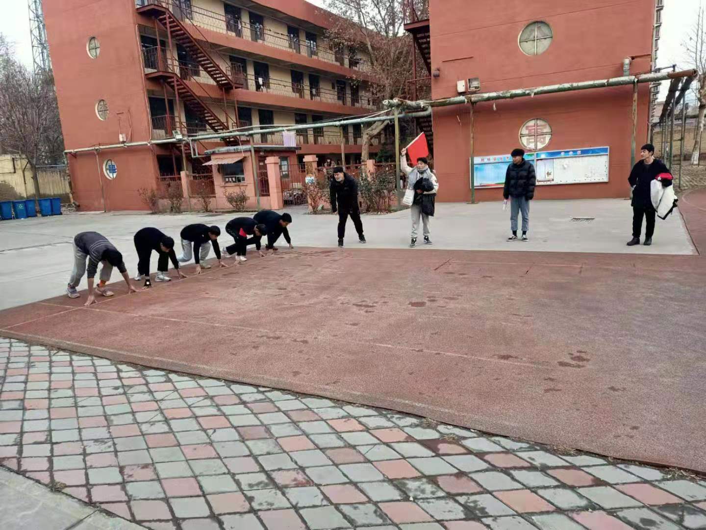 普利森中等專業學校百米班級對抗賽